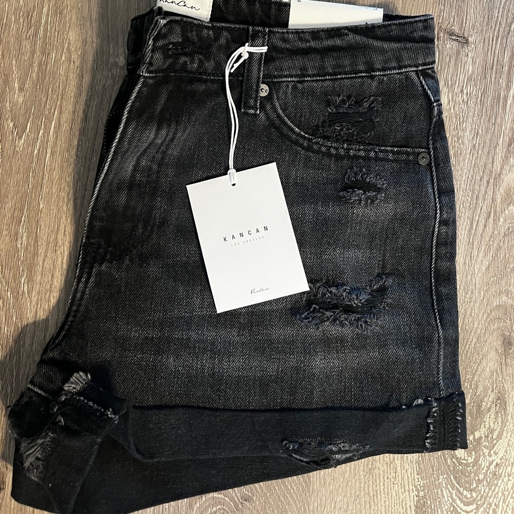 NWT Kancan distressed shorts